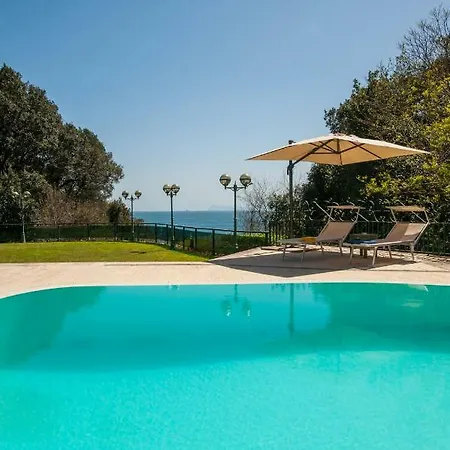 Holidays Family - Pool In Front Of Capri