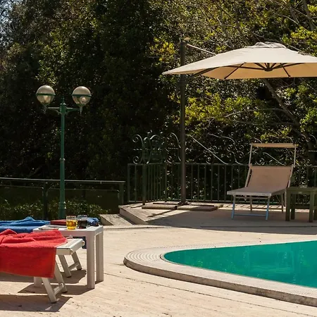 Holidays Family - Pool In Front Of Capri 아파트 나폴리