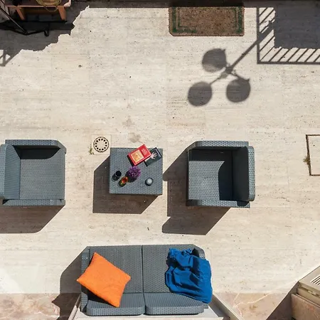 아파트 Holidays Family - Pool In Front Of Capri